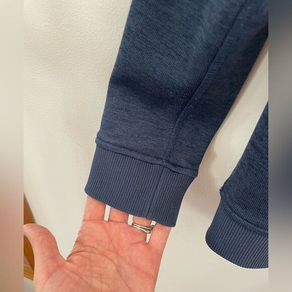 Under Armour Navy Quarter-Zip Pullover size youth medium - Picture 7 of 9